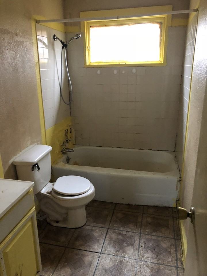 1025 E 52nd St N - Photo 5 of 6