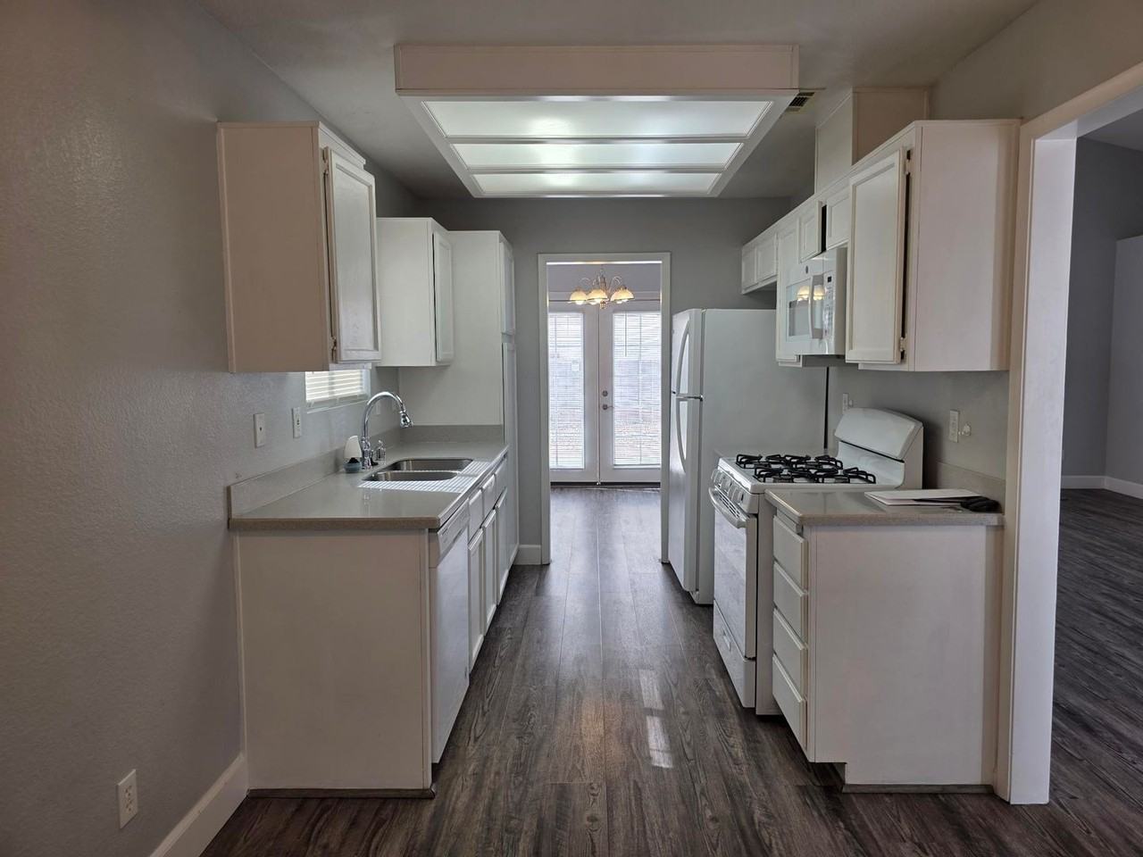 6401 Fresh Meadows Ln - Photo 4 of 19