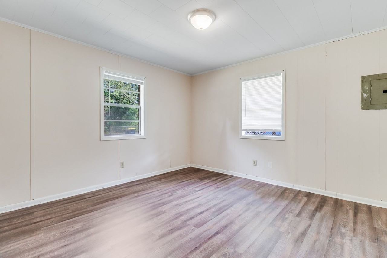 818 Saint Anne St - Photo 7 of 12