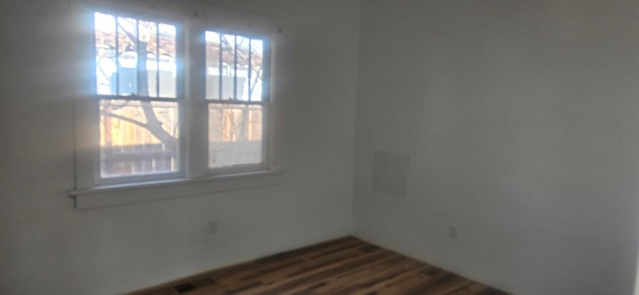 316 Girard Blvd Se - Photo 7 of 20