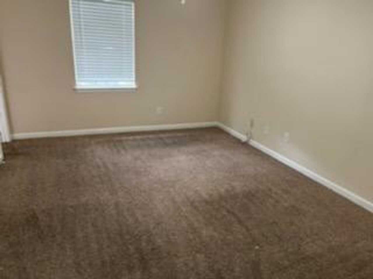 2679 Central Ter - Photo 5 of 9