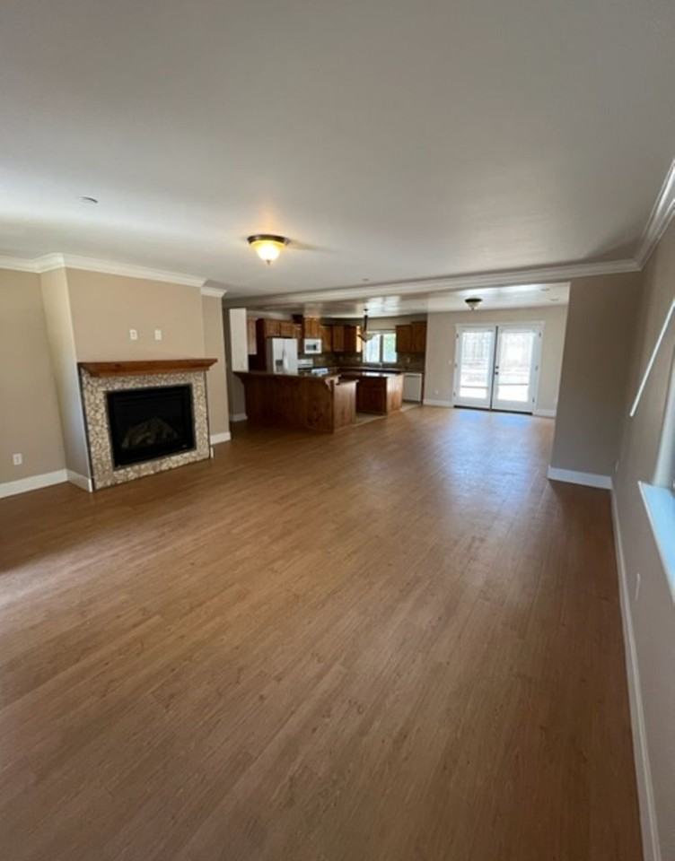 241 E Foothill Blvd - Photo 2 of 16