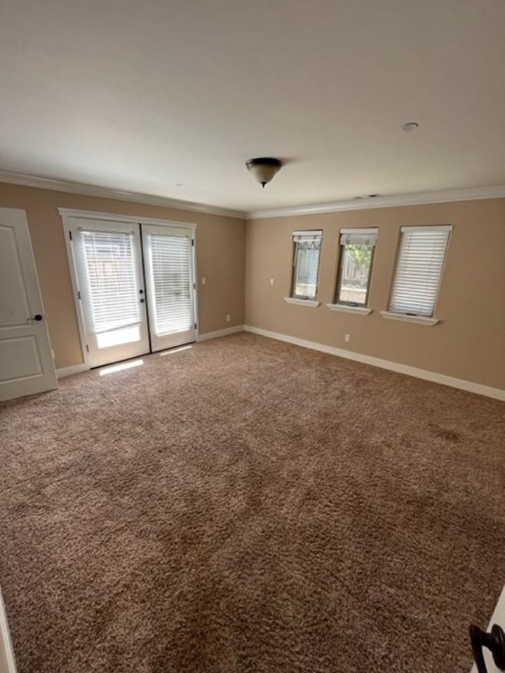 241 E Foothill Blvd - Photo 4 of 16