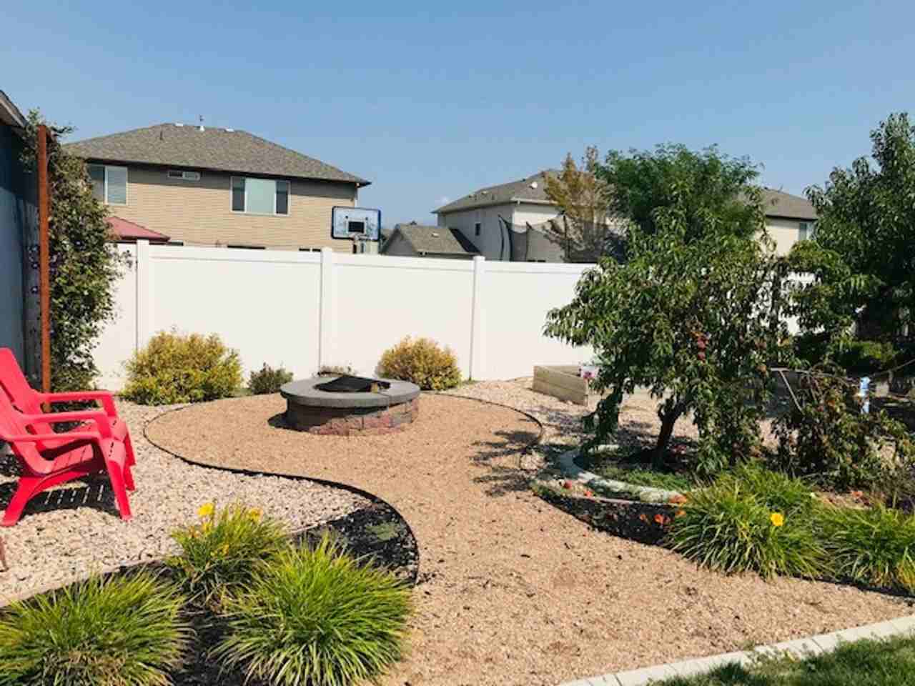 872 Oxford Dr - Photo 6 of 9