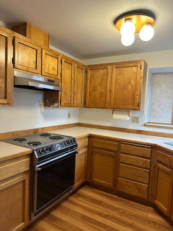 1828 Sw Forest Ridge Ave - Photo 6 of 28