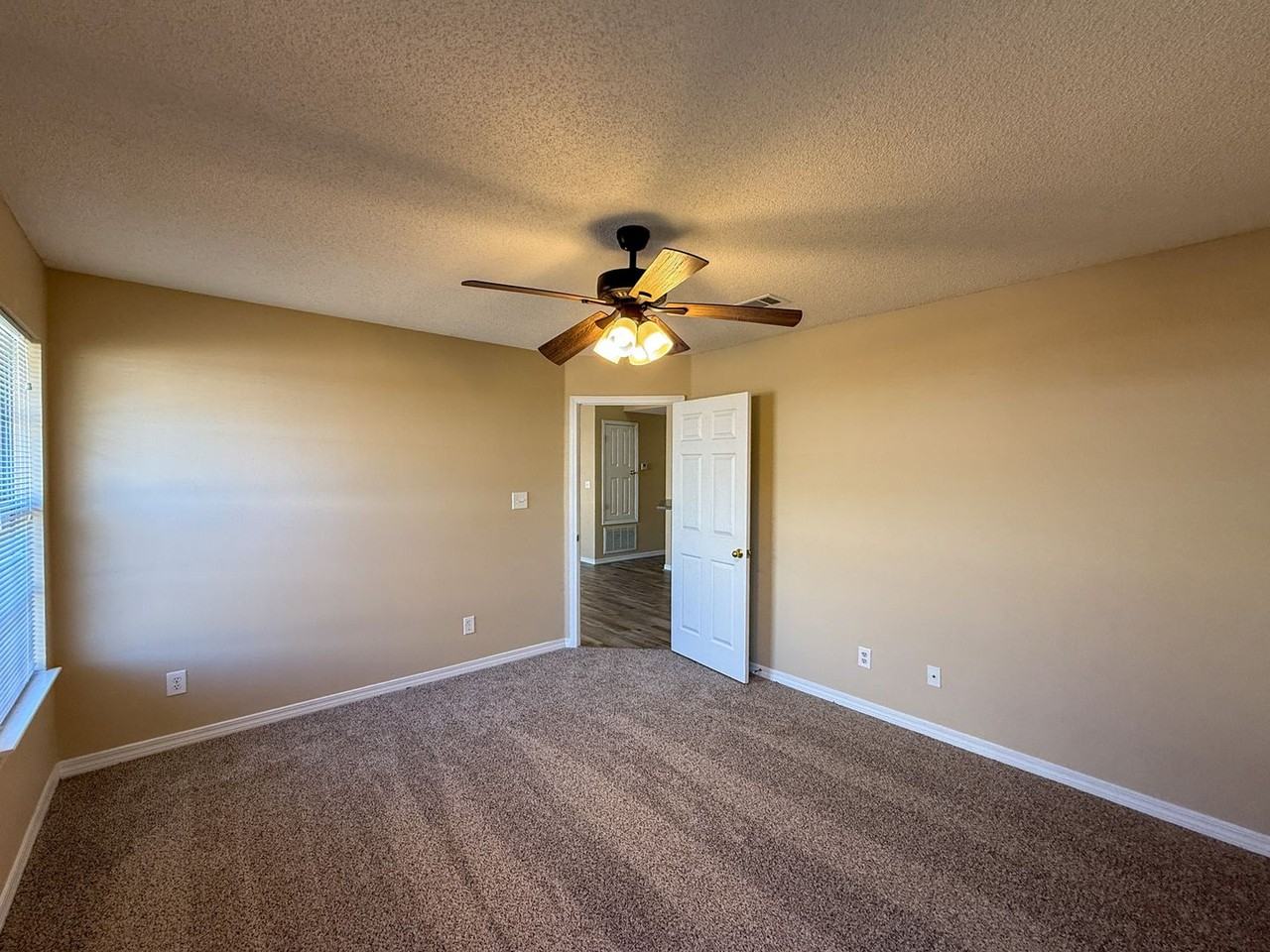 6863 Cedar Ridge Cir - Photo 6 of 19