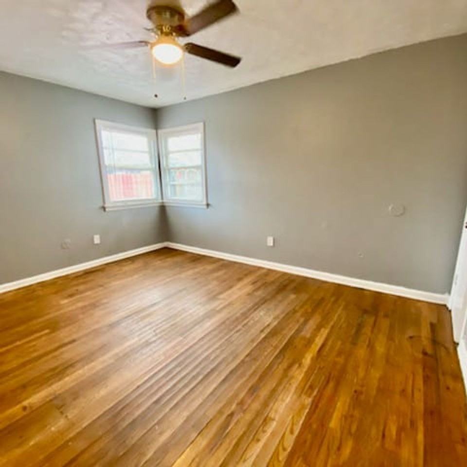 5423 Avenue D - Photo 6 of 8