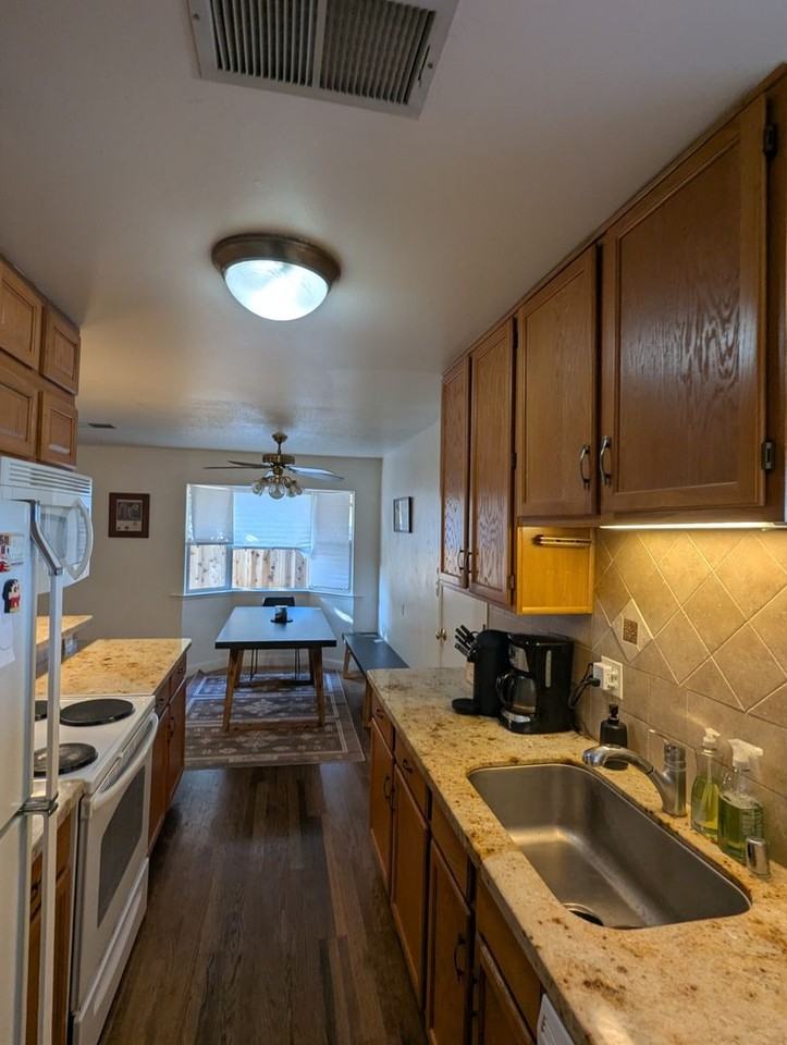 257 Ironwood St - Photo 5 of 22