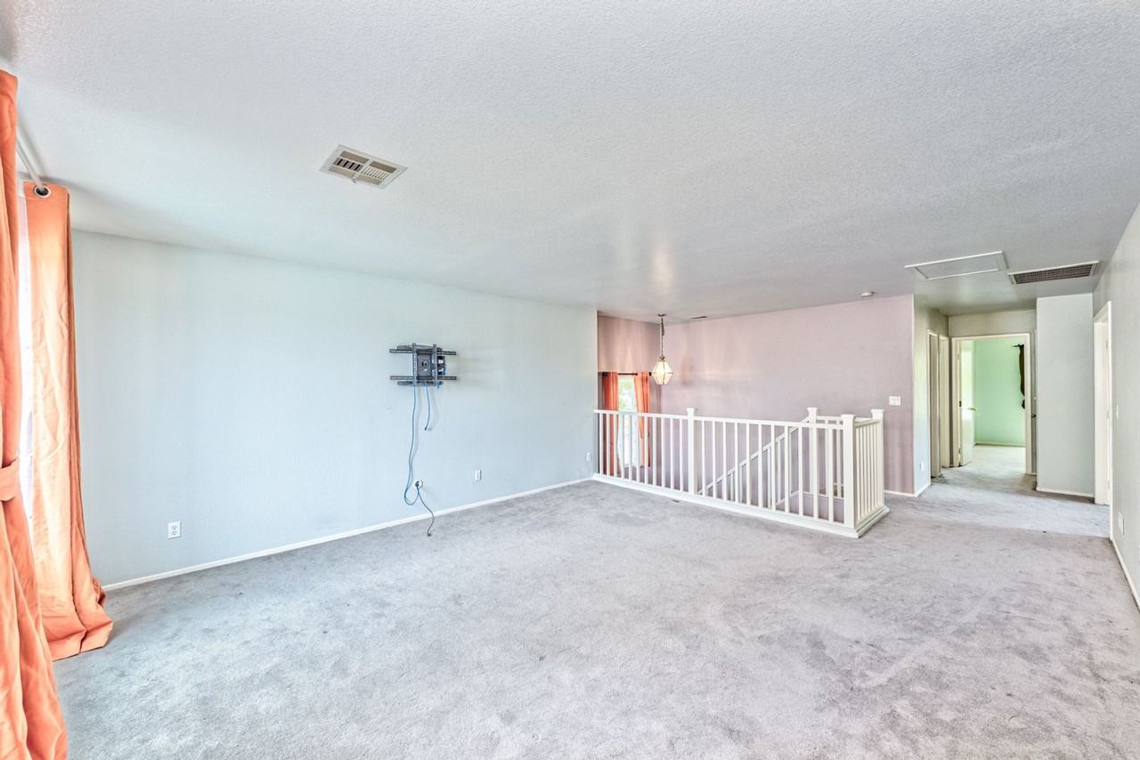 7601 Curiosity Ave - Photo 6 of 22