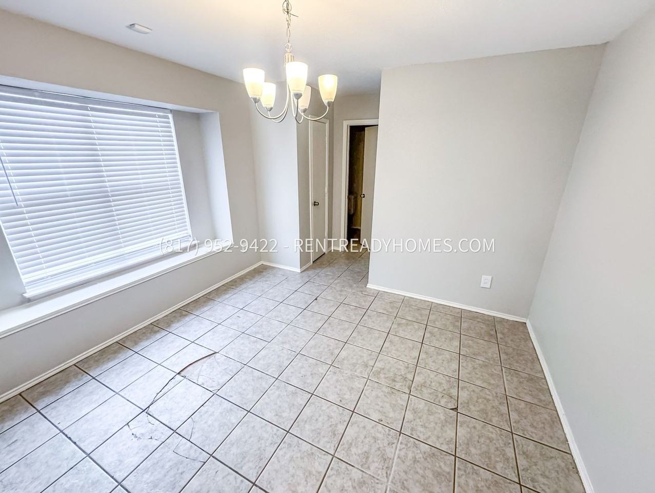 2410 Richfield Dr - Photo 5 of 14