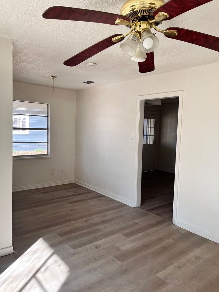 2920 Meadow Ave - Photo 4 of 9