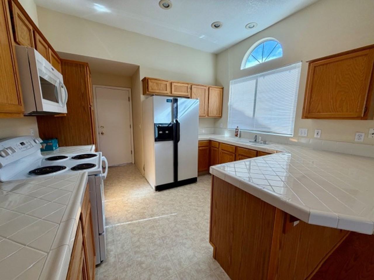 6125 Greenbrook Dr - Photo 3 of 10