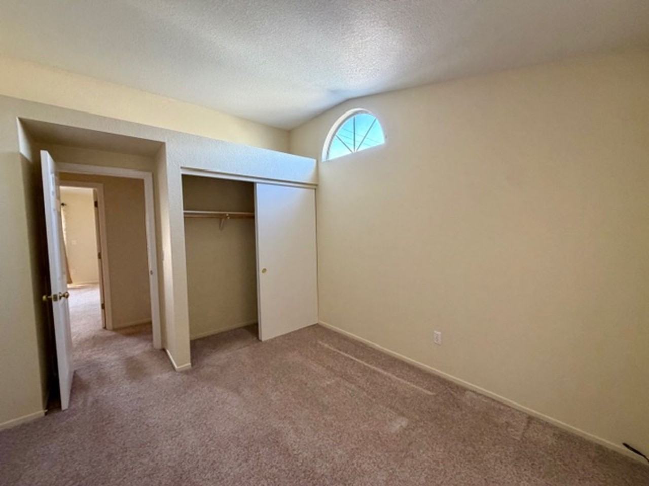 6125 Greenbrook Dr - Photo 6 of 10