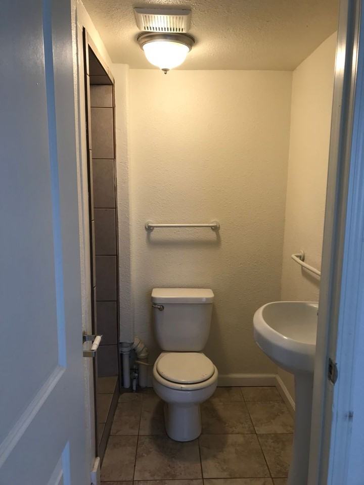 2169 11th St #B - Photo 6 of 16