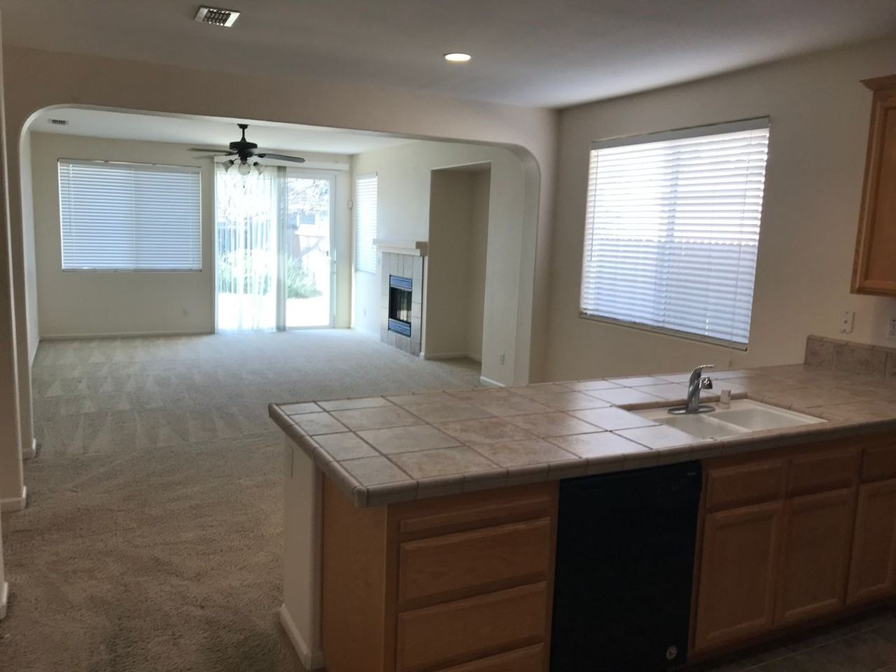 10136 Swann Way - Photo 4 of 16