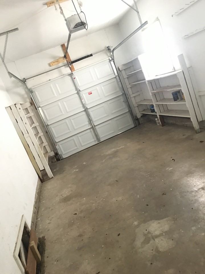 1238 E 31st St S - Photo 5 of 13