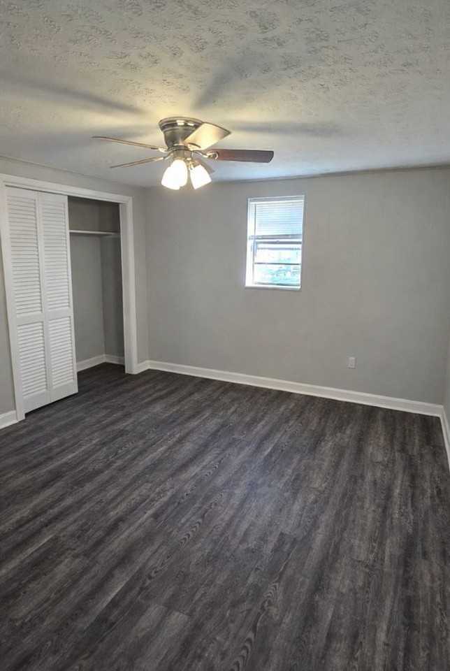 Century Square Apartments - Photo 6 of 14