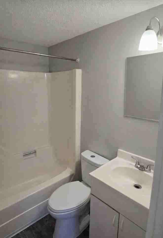 Century Square Apartments - Photo 7 of 14