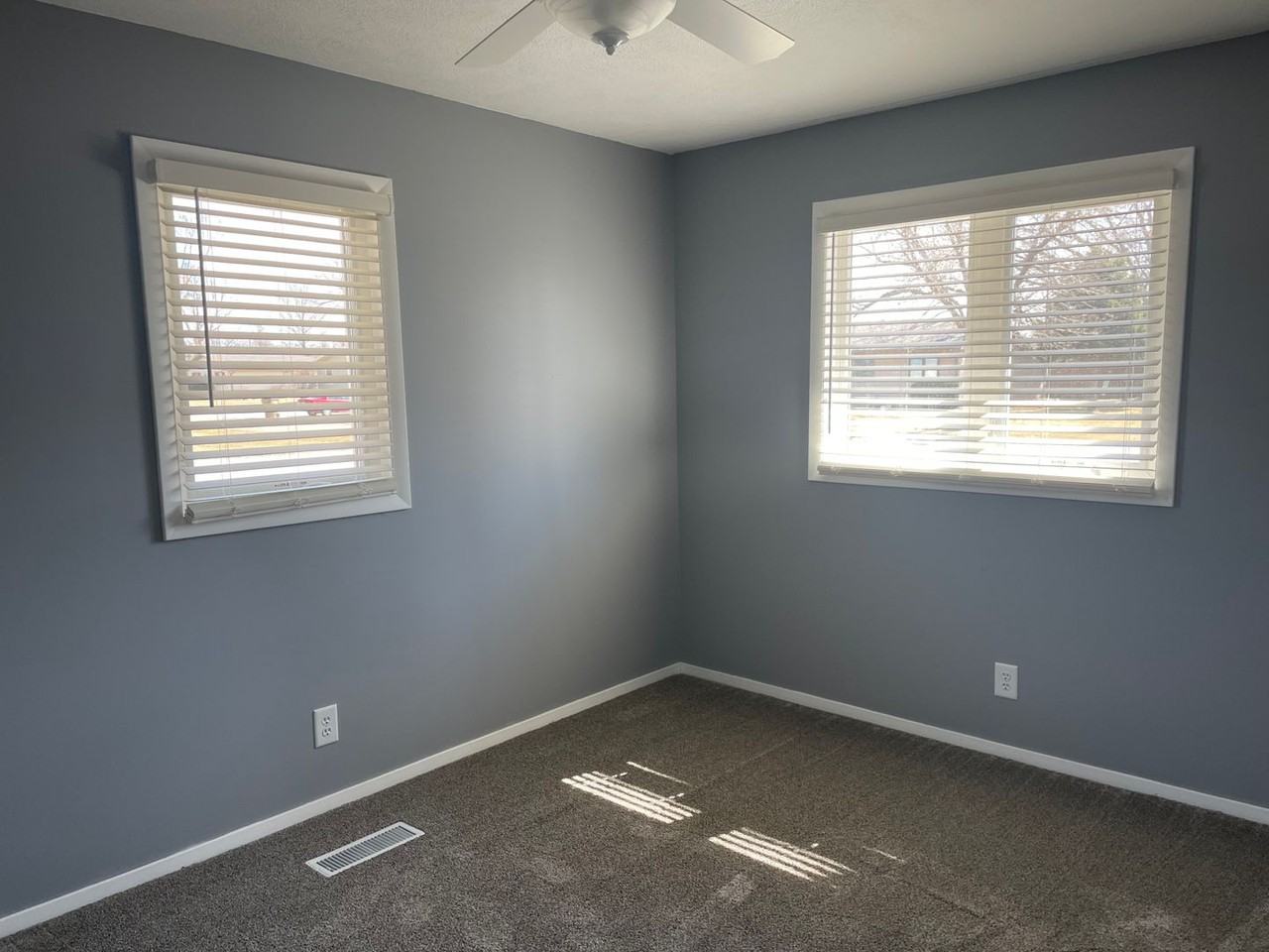 4350 Lariat Ln - Photo 2 of 24