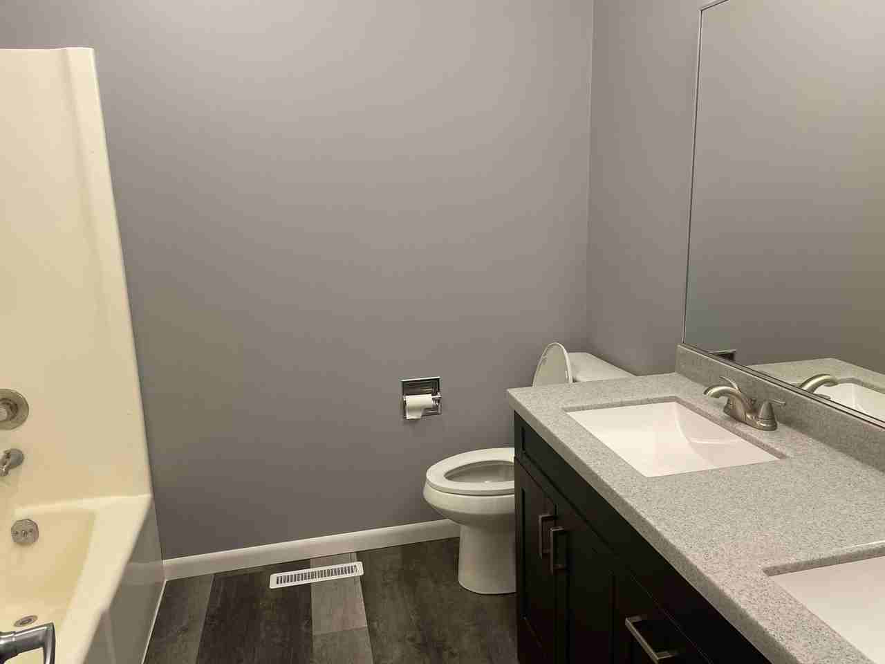 4350 Lariat Ln - Photo 3 of 24