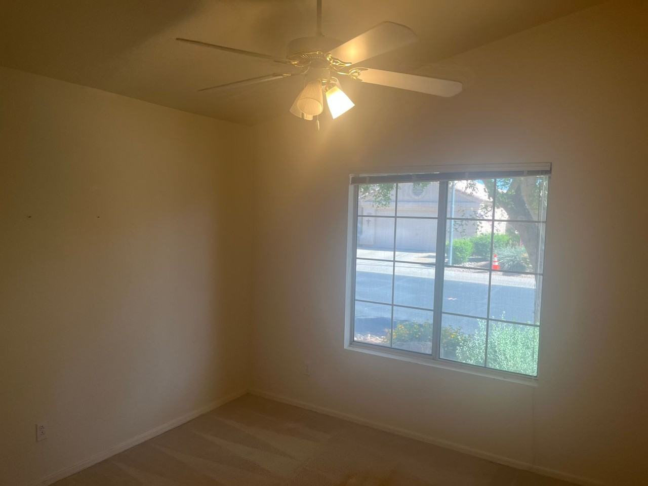 14014 W Santee Way - Photo 7 of 38