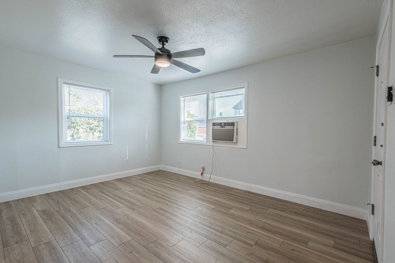 2303 Rosewood St #2 - Photo 5 of 17