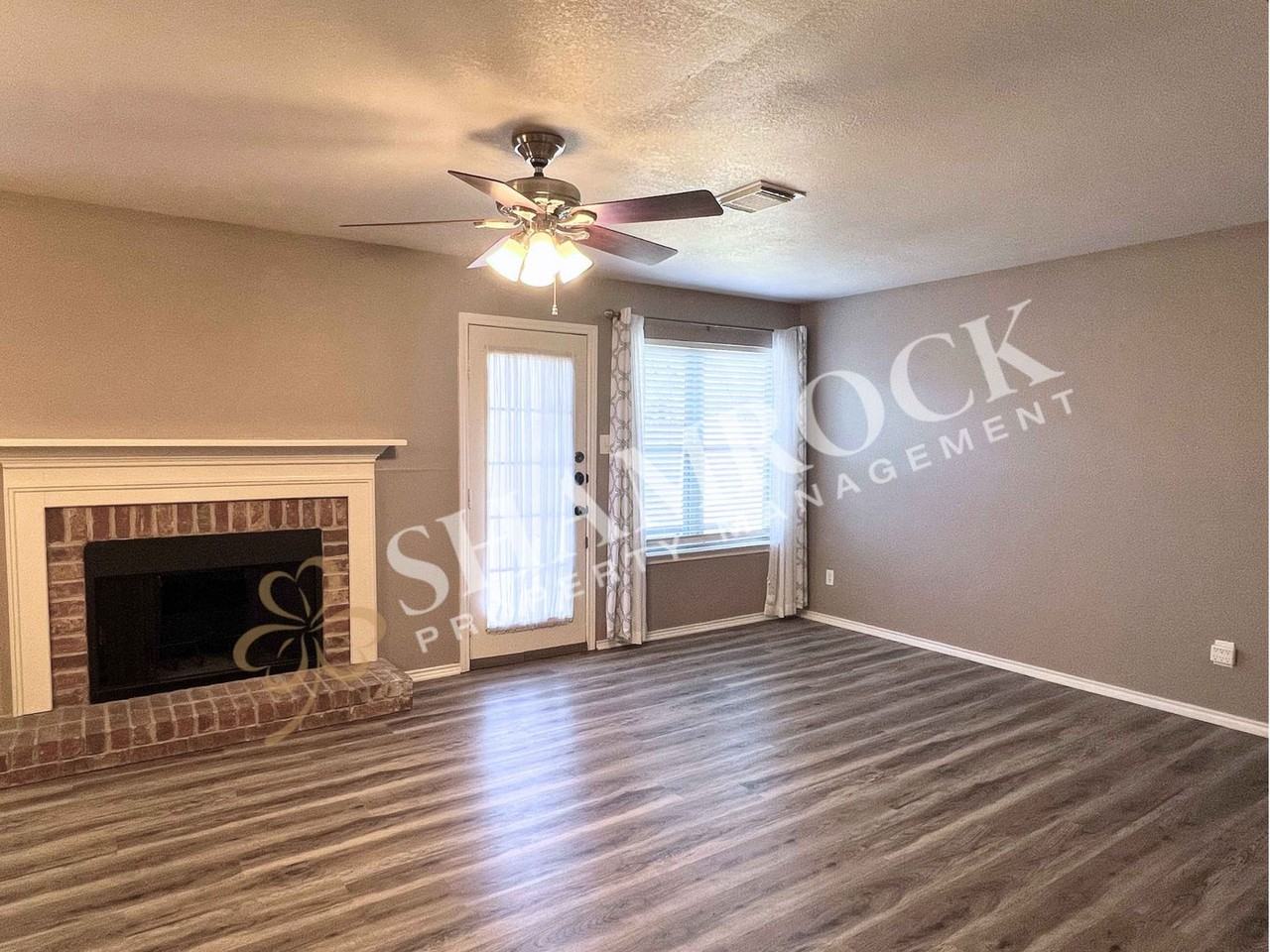 100 Pleasant Grove Ln - Photo 4 of 16