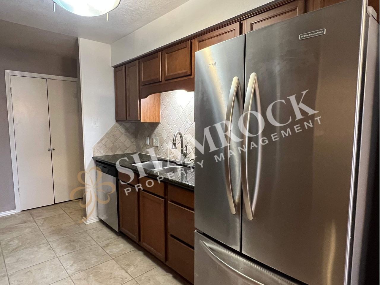 100 Pleasant Grove Ln - Photo 6 of 16