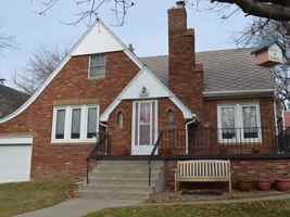 featured image of 6014 Poppleton Ave