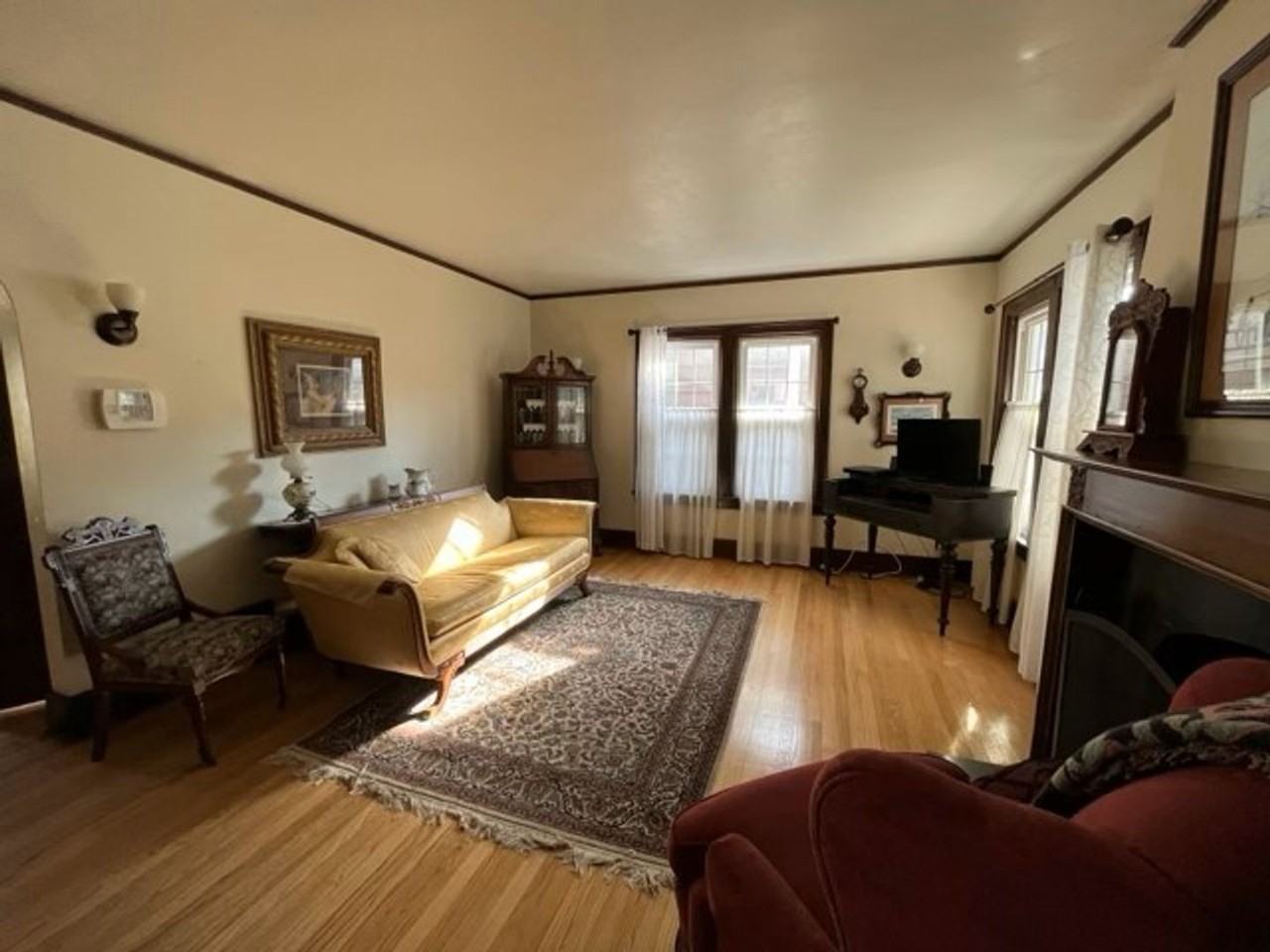 6014 Poppleton Ave - Photo 4 of 18