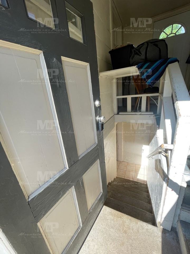 611 1/2 S Grant Ave - Photo 2 of 15