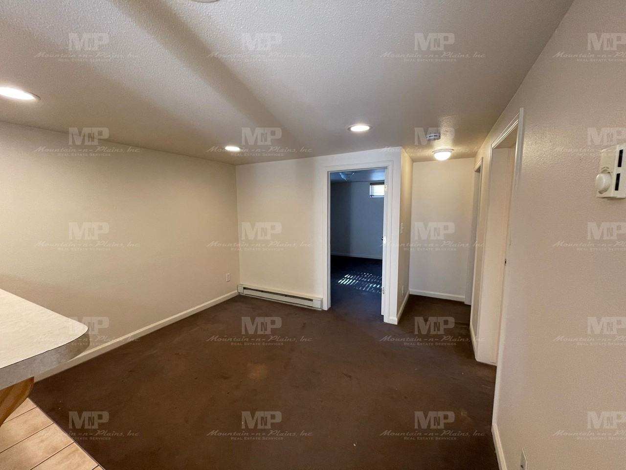 611 1/2 S Grant Ave - Photo 4 of 15