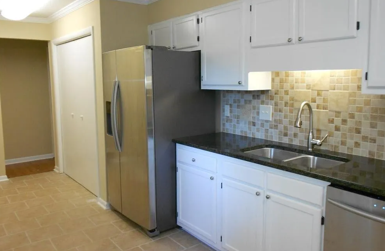 6504 Belfast Ct - Photo 4 of 8