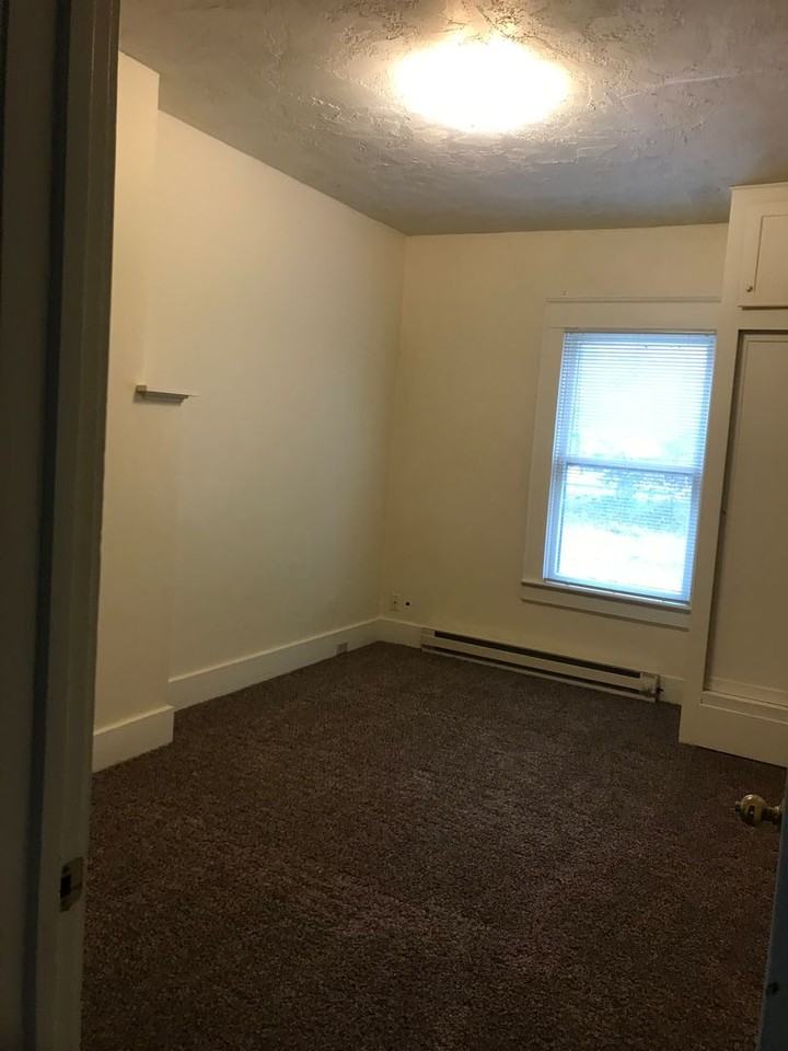 2209 Roosevelt Blvd - Photo 5 of 10