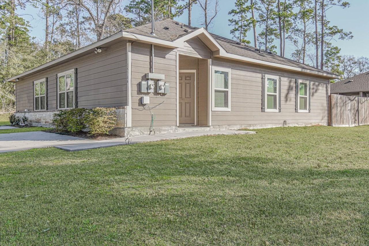 15786 Cottonwood Dr - Photo 2 of 20