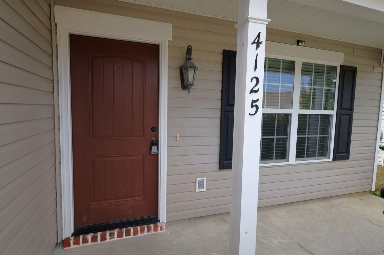 4125 Barrington Dr - Photo 2 of 17