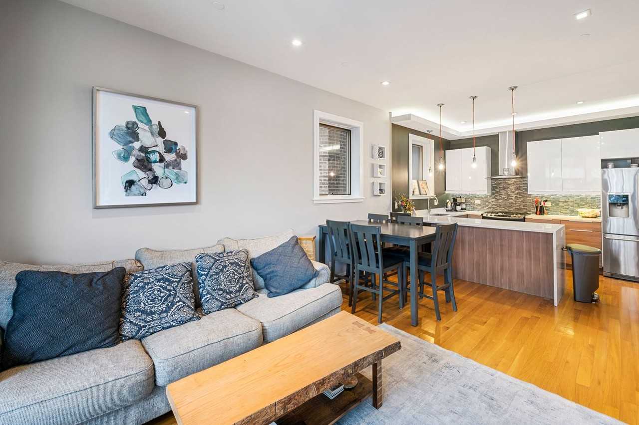 1522 N Western Ave - Photo 3 of 16