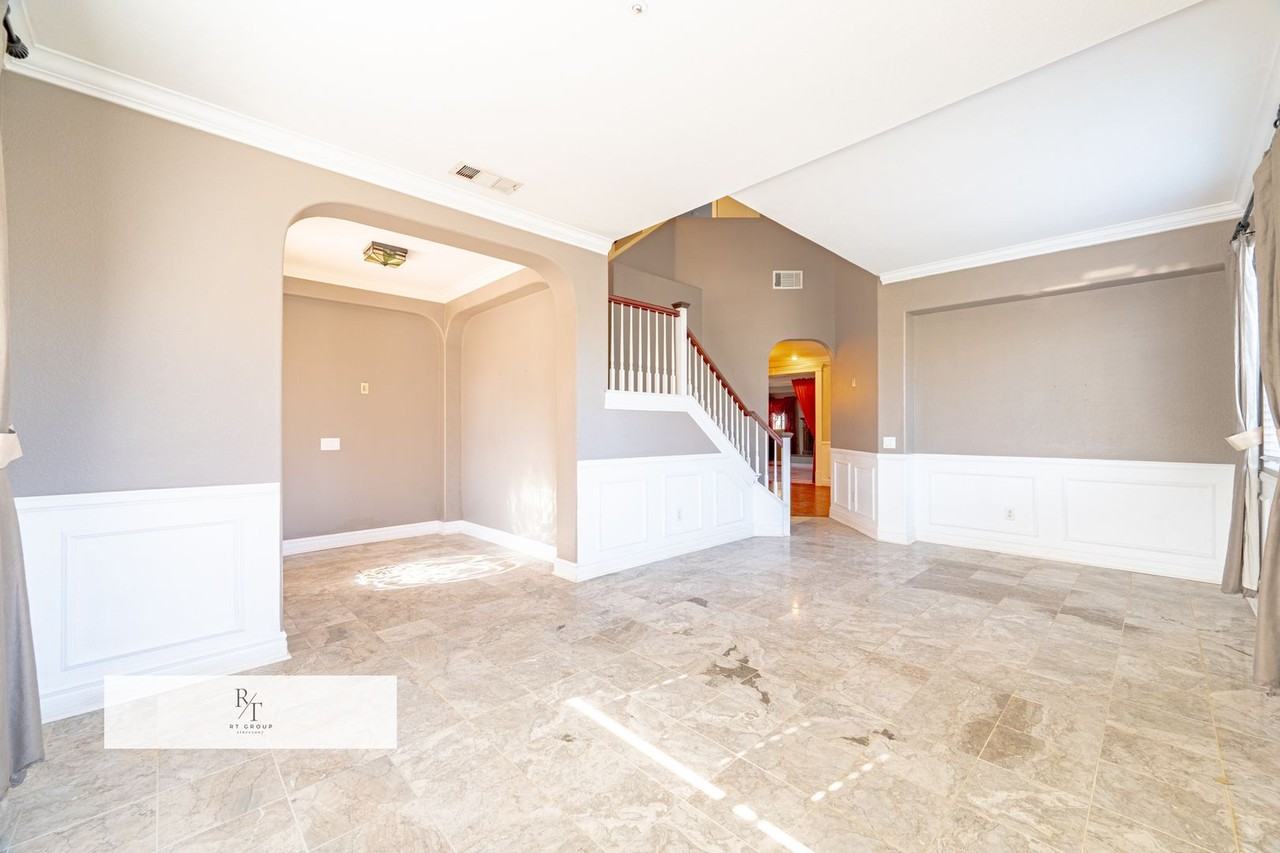 5857 Paisley Ct - Photo 4 of 42