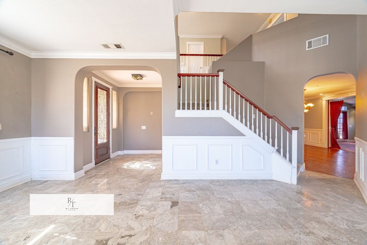 5857 Paisley Ct - Photo 5 of 42