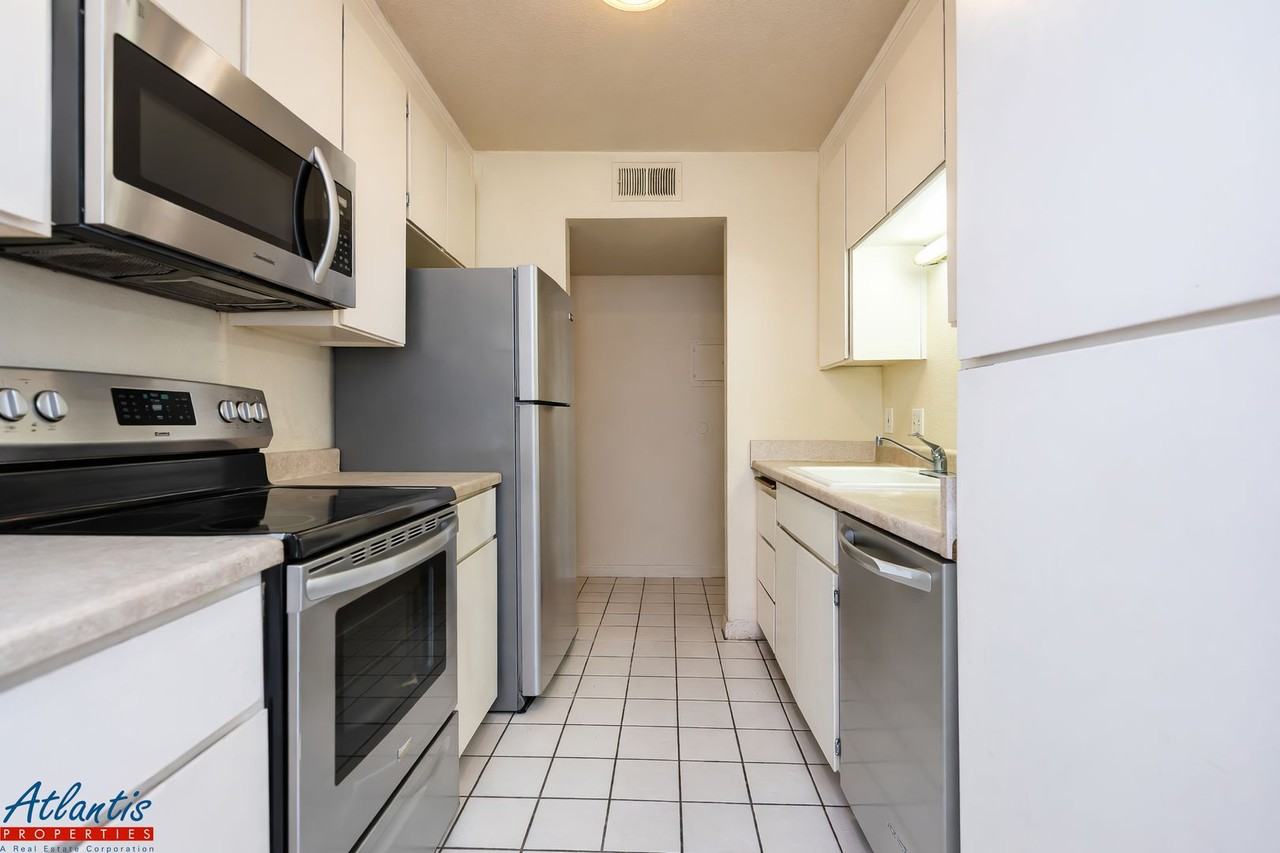 291 Tradewinds Dr #01 - Photo 6 of 12