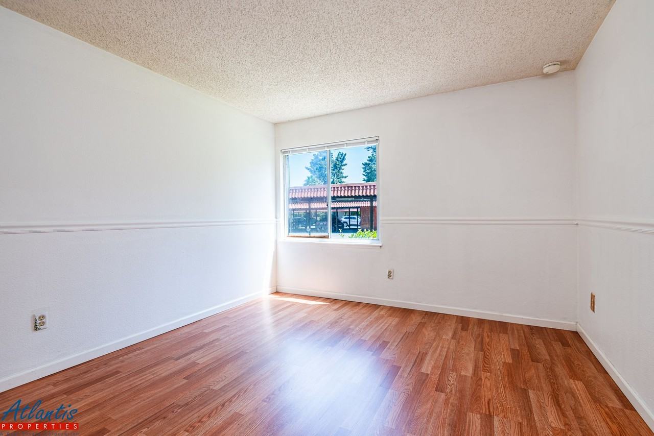 291 Tradewinds Dr #01 - Photo 7 of 12