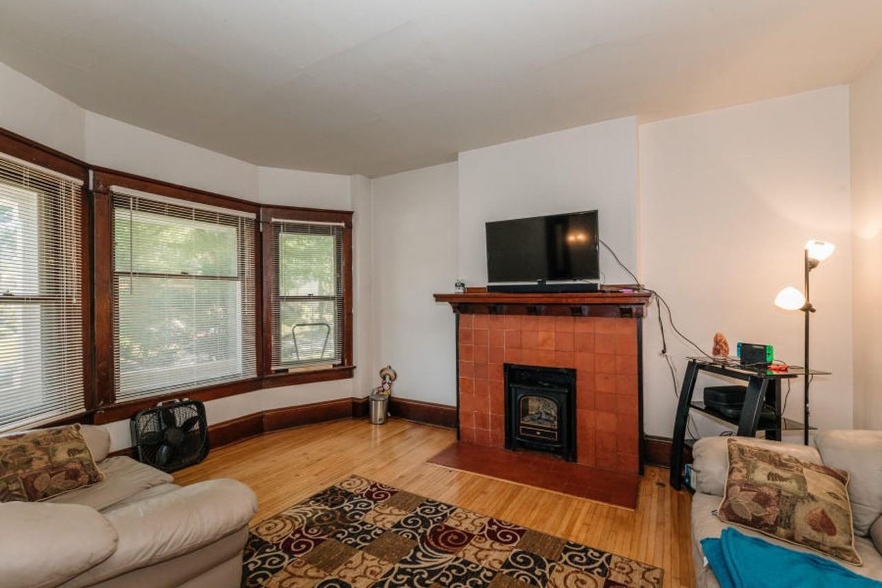 2865 N Farwell Ave - Photo 2 of 19