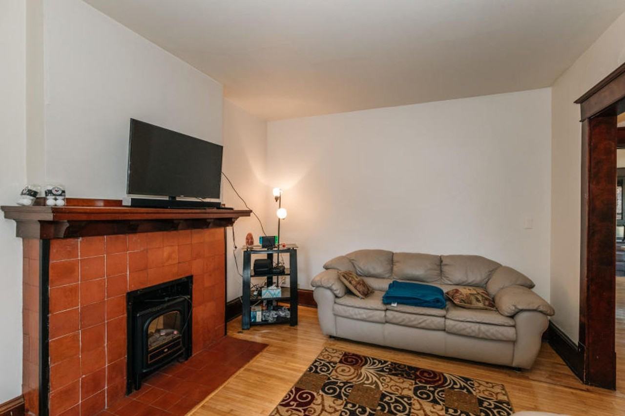 2865 N Farwell Ave - Photo 3 of 19