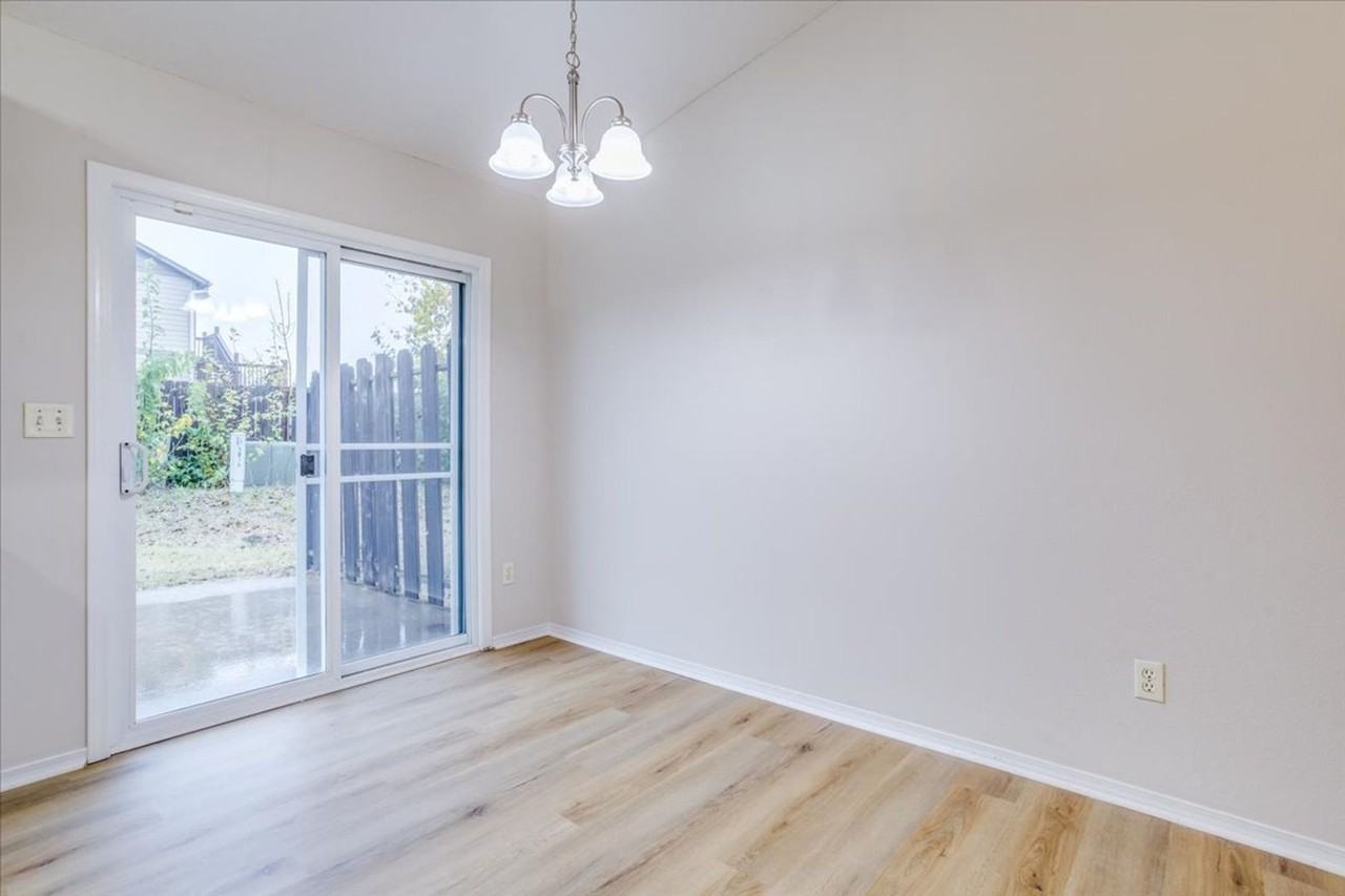 5815 E Pembrook St - Photo 4 of 13