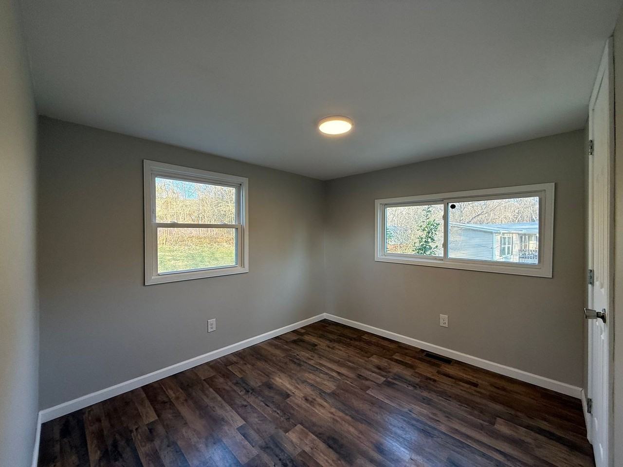 303 Anderson St - Photo 5 of 9