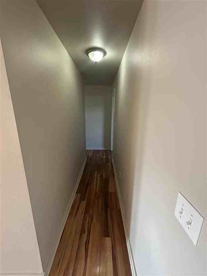 211 Walnut Grove Ct - Photo 5 of 14