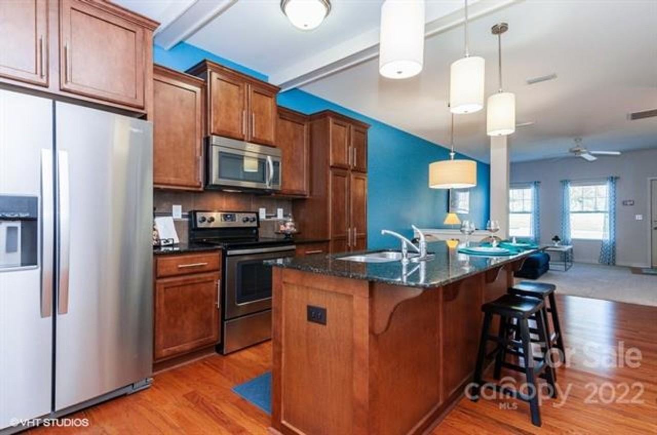 515 Alderman Ln - Photo 2 of 20