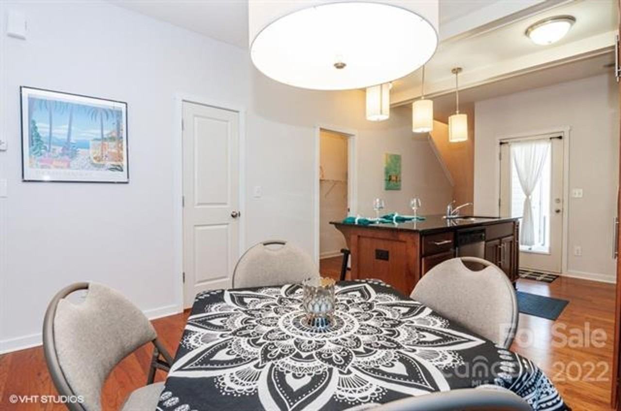 515 Alderman Ln - Photo 7 of 20