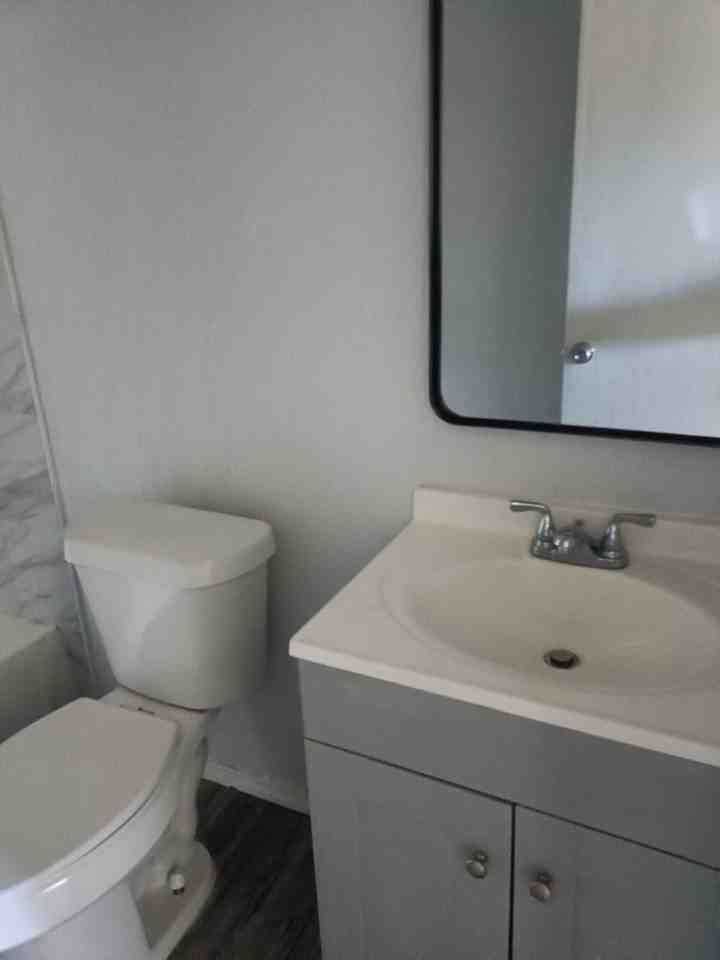 1606 Se 61st St - Photo 5 of 13