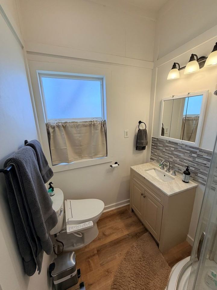 595 Highland Ave Ne - Photo 4 of 8